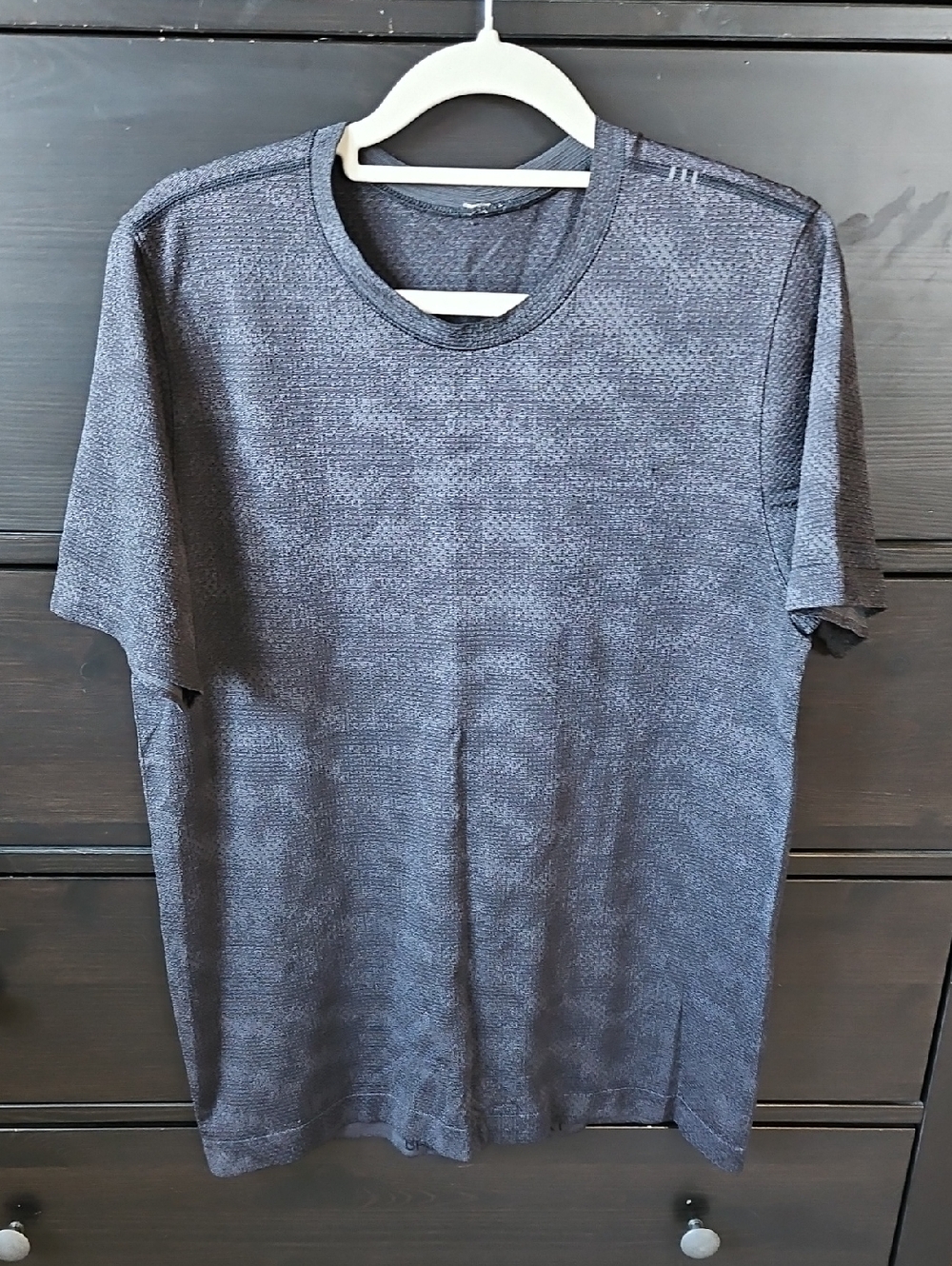 Lululemon Men's Grey Textured Crew Tee